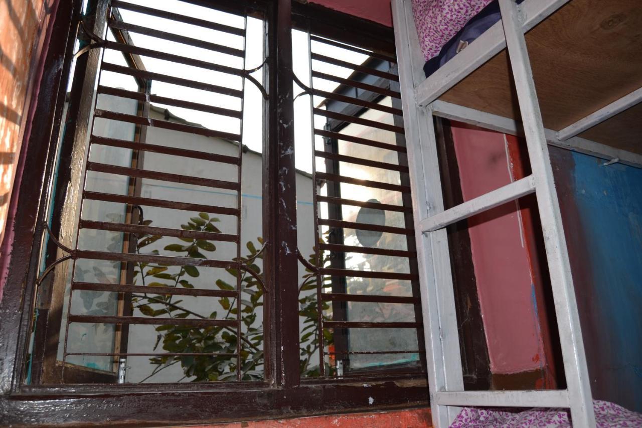 Fireflies Hostel Kathmandu Ngoại thất bức ảnh