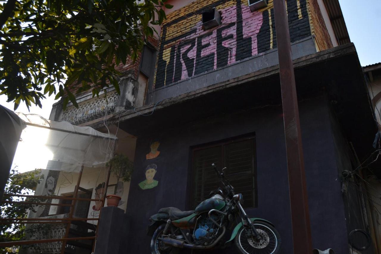 Fireflies Hostel Kathmandu Ngoại thất bức ảnh